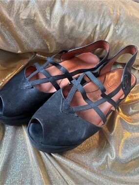 Black Women’s Peep-Toe Slingback Sandals with Crisscross Straps